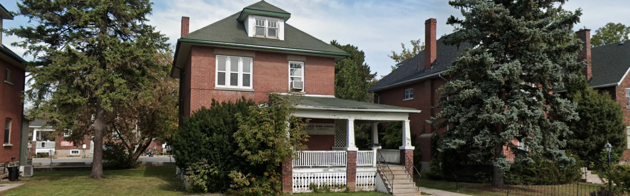 Exterior view of Lindsay Masjid Kawartha Lakes building